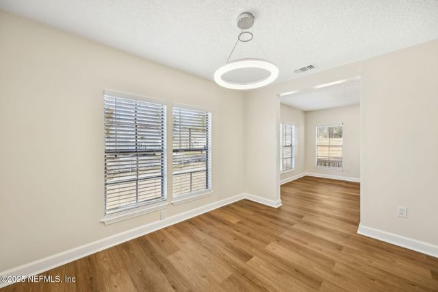 7611 MC COWAN Drive, Jacksonville, FL 32244