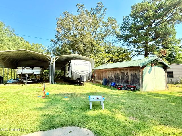 856 Meadowbrook Road, Grenada, MS 38901