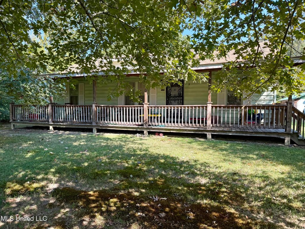 856 Meadowbrook Road, Grenada, MS 38901