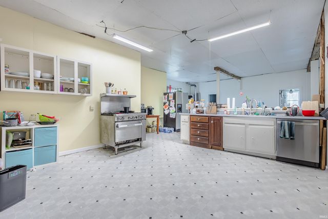 801 N Jefferson Street, Silver Lake, IN 46982