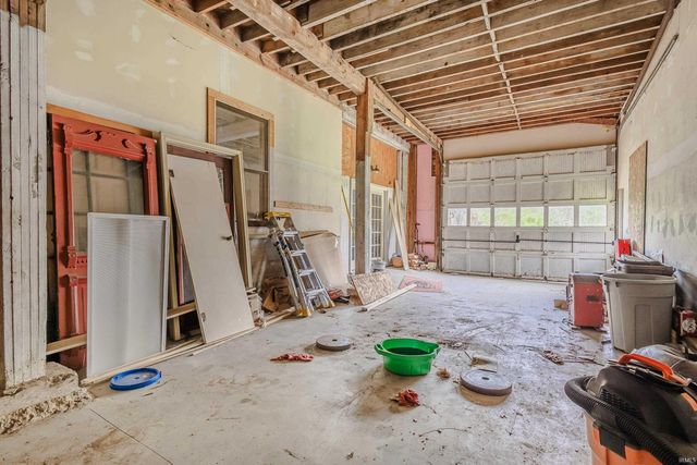 801 N Jefferson Street, Silver Lake, IN 46982