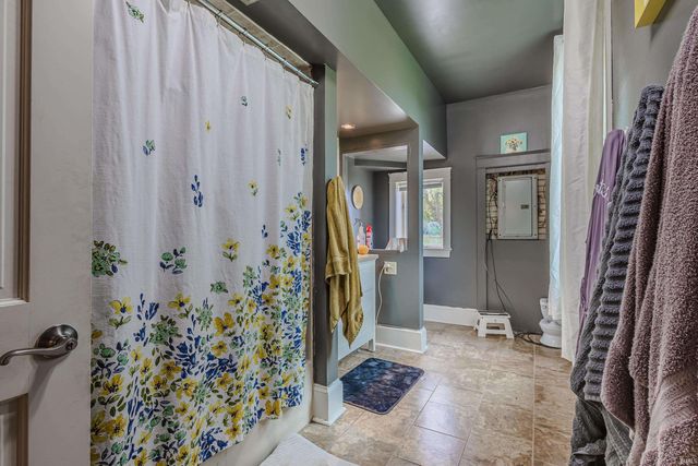 801 N Jefferson Street, Silver Lake, IN 46982