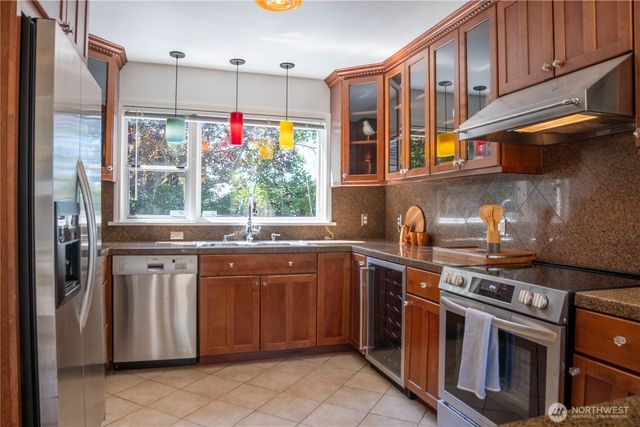 4432 SW 102nd Street, Seattle, WA 98146