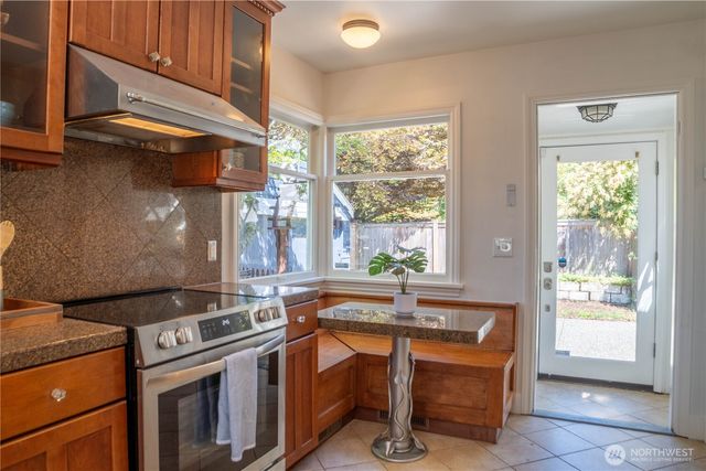4432 SW 102nd Street, Seattle, WA 98146