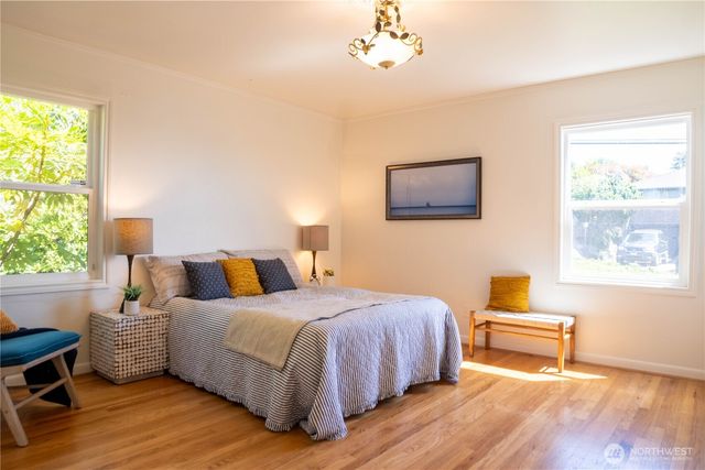 4432 SW 102nd Street, Seattle, WA 98146