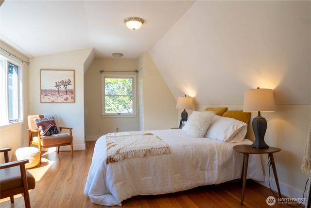 4432 SW 102nd Street, Seattle, WA 98146