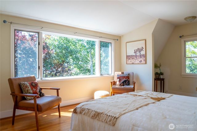 4432 SW 102nd Street, Seattle, WA 98146