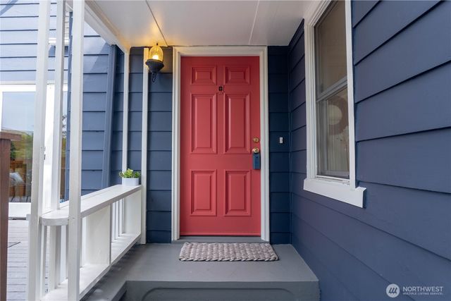 4432 SW 102nd Street, Seattle, WA 98146