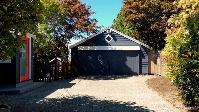 4432 SW 102nd Street, Seattle, WA 98146