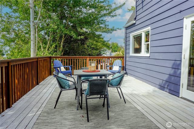 4432 SW 102nd Street, Seattle, WA 98146