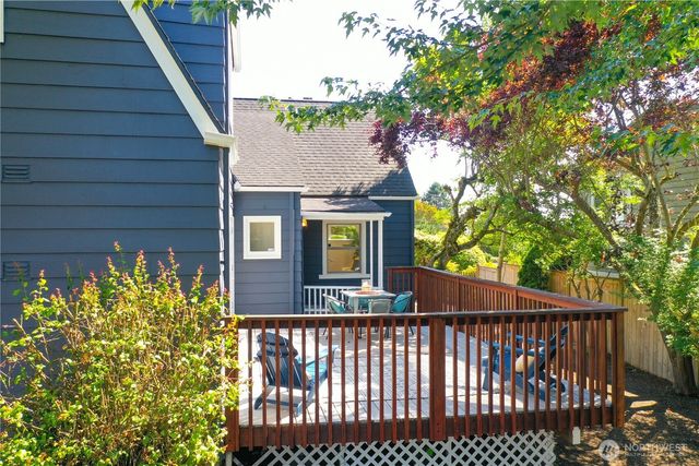 4432 SW 102nd Street, Seattle, WA 98146