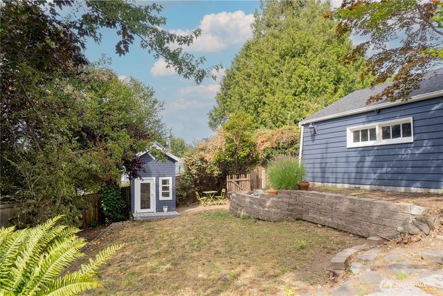 4432 SW 102nd Street, Seattle, WA 98146