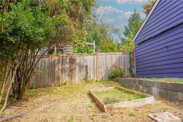 4432 SW 102nd Street, Seattle, WA 98146