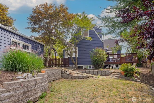 4432 SW 102nd Street, Seattle, WA 98146