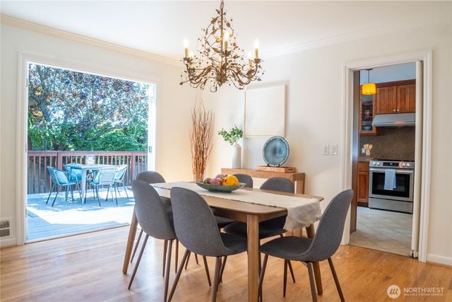 4432 SW 102nd Street, Seattle, WA 98146