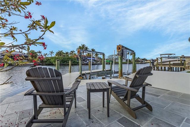 2518 SW 52nd LN, Cape Coral, FL 33914