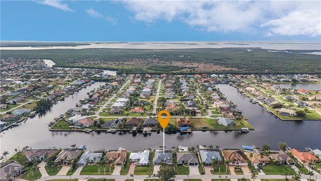 2518 SW 52nd LN, Cape Coral, FL 33914