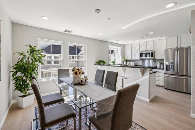 1107 Outrigger Lane, Foster City, CA 94404