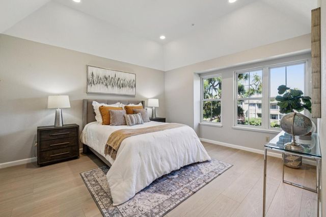 1107 Outrigger Lane, Foster City, CA 94404