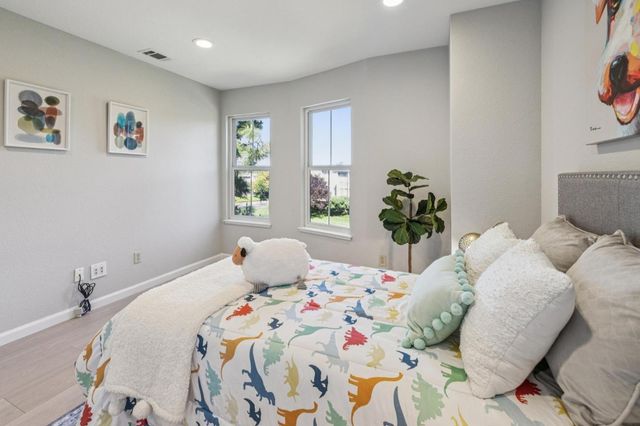 1107 Outrigger Lane, Foster City, CA 94404