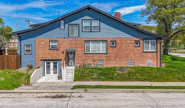 9712 W Shore Drive, Oak Lawn, IL 60453