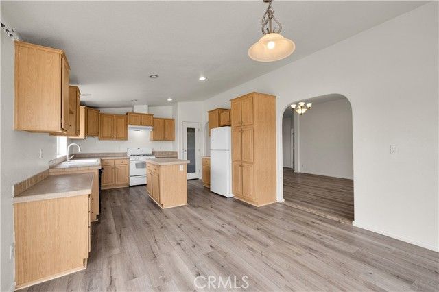 492 Surrey Avenue, Landers, CA 92284