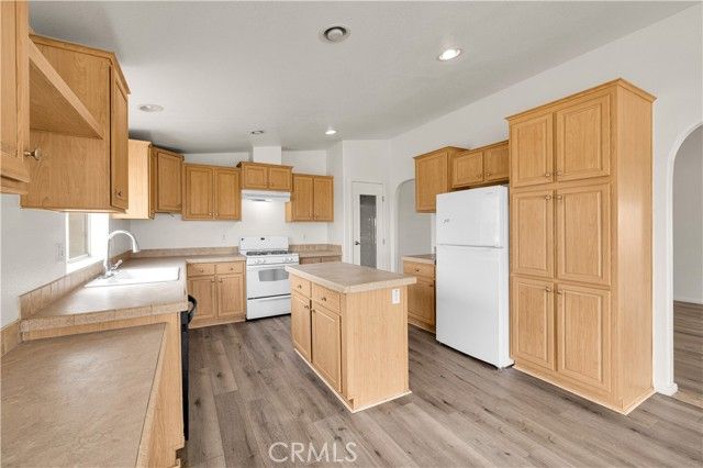 492 Surrey Avenue, Landers, CA 92284