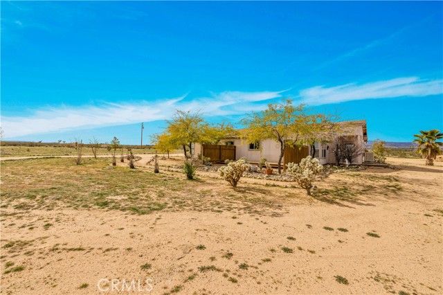 492 Surrey Avenue, Landers, CA 92284