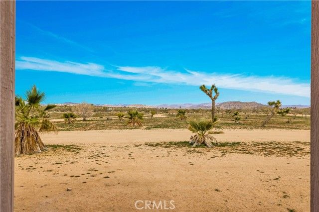 492 Surrey Avenue, Landers, CA 92284