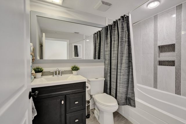 3251 NW 114th Avenue, Coral Springs, FL 33065