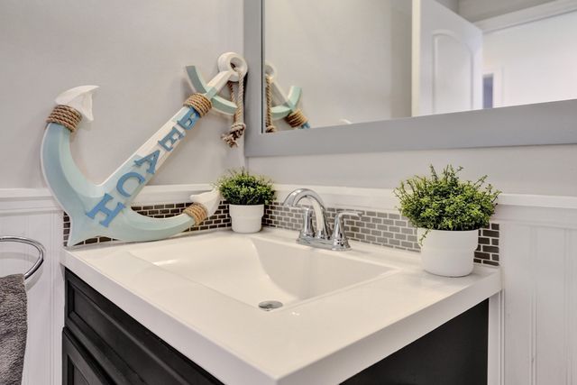 3251 NW 114th Avenue, Coral Springs, FL 33065