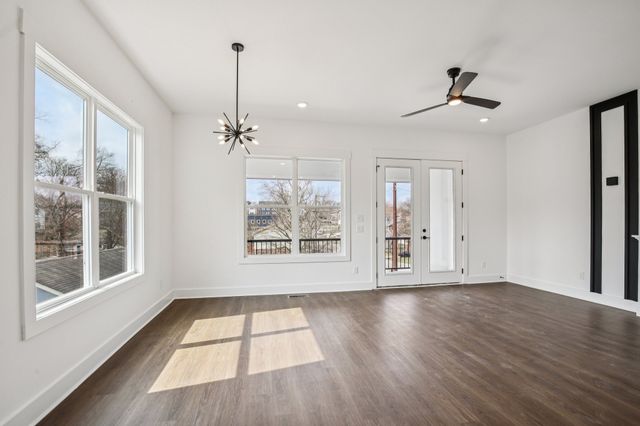 2211 18th Ave, N, Nashville, TN 37208