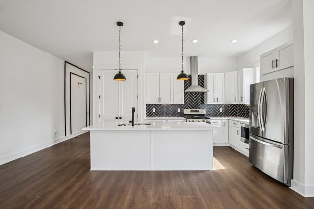 2211 18th Ave, N, Nashville, TN 37208