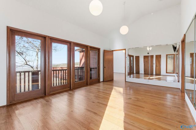 5000 Sunset Bluff SE, Huntsville, AL 35803