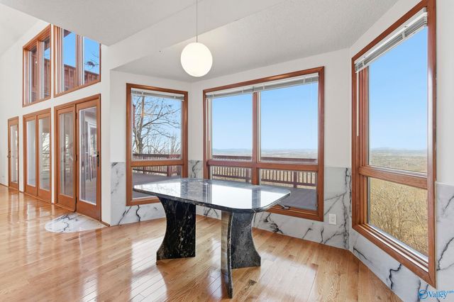 5000 Sunset Bluff SE, Huntsville, AL 35803