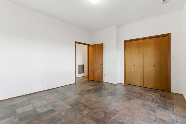 5000 Sunset Bluff SE, Huntsville, AL 35803