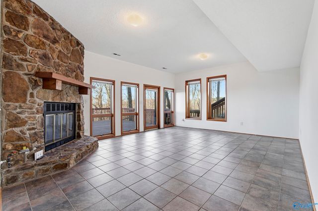 5000 Sunset Bluff SE, Huntsville, AL 35803