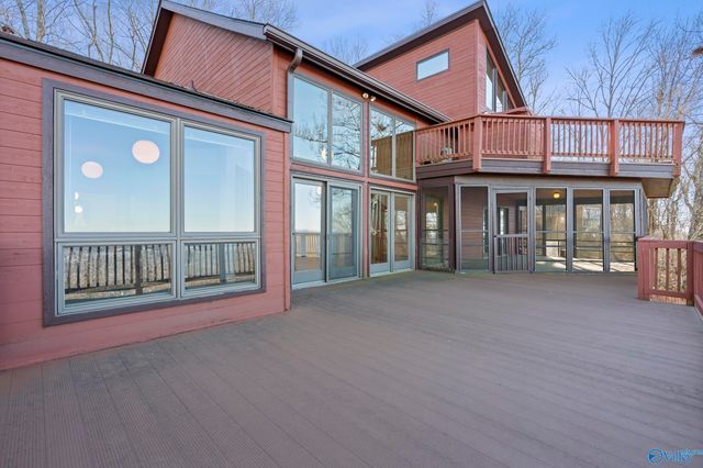 5000 Sunset Bluff SE, Huntsville, AL 35803