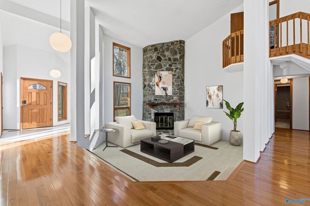 5000 Sunset Bluff SE, Huntsville, AL 35803