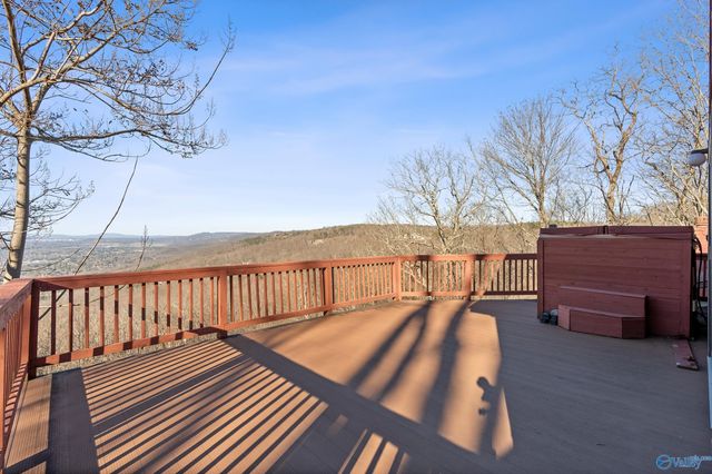 5000 Sunset Bluff SE, Huntsville, AL 35803