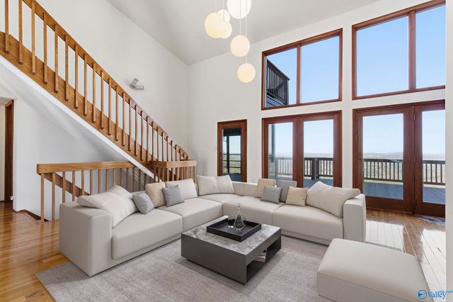 5000 Sunset Bluff SE, Huntsville, AL 35803