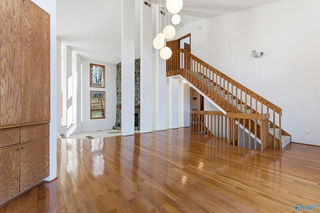 5000 Sunset Bluff SE, Huntsville, AL 35803