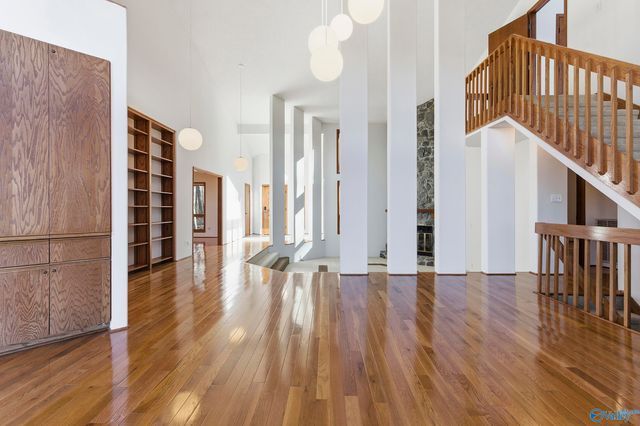 5000 Sunset Bluff SE, Huntsville, AL 35803