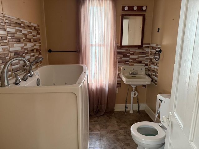 1841 Clifton Avenue, Paris, KY 40361