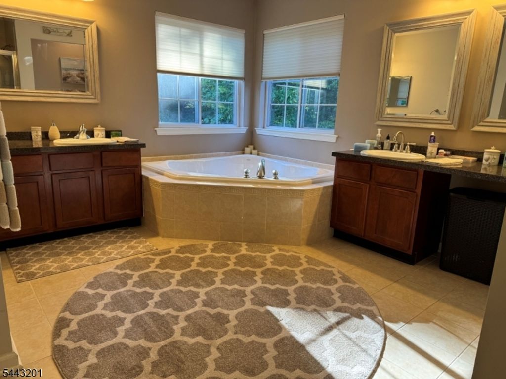 402 Rock Ridge Rd, Jefferson Twp., NJ 07849 — photo 4