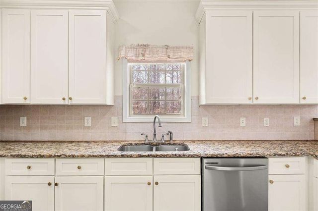 1300 Primrose Park Road, Sugar Hill, GA 30518