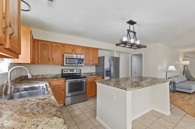 3769 Limelight Lane, Whitestown, IN 46075