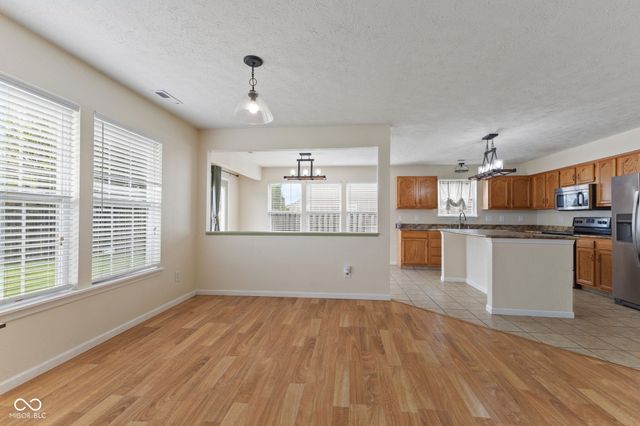 3769 Limelight Lane, Whitestown, IN 46075