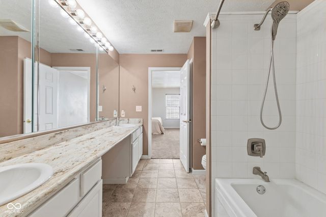 3769 Limelight Lane, Whitestown, IN 46075