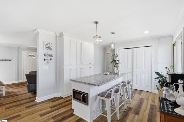 1406 Geer Highway, Travelers Rest, SC 29690